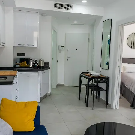 Appartamento Modern Wave Escape With Private Parking And Rooftop Pool By Namaste Elite Torremolinos