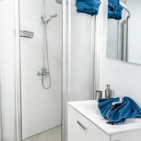 דירה Modern Wave Escape With Private Parking And Rooftop Pool By Namaste Elite *