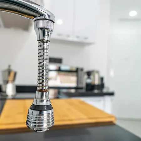 Modern Wave Escape With Private Parking And Rooftop Pool By Namaste Elite טורמולינוס