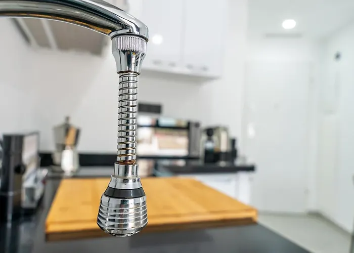 Modern Wave Escape With Private Parking And Rooftop Pool By Namaste Elite Torremolinos