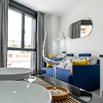Modern Wave Escape With Private Parking And Rooftop Pool By Namaste Elite * توريمولينوس