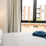 Modern Wave Escape With Private Parking And Rooftop Pool By Namaste Elite شقة *