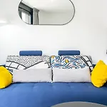 Modern Wave Escape With Private Parking And Rooftop Pool By Namaste Elite * توريمولينوس