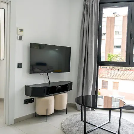 Modern Wave Escape With Private Parking And Rooftop Pool By Namaste Elite *