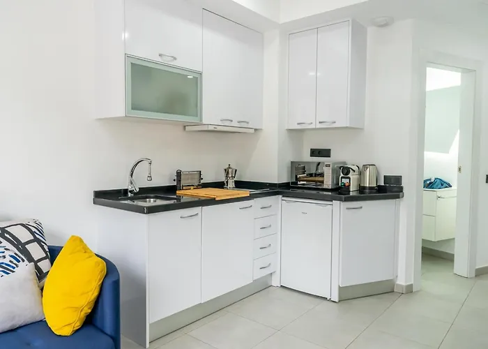 Modern Wave Escape With Private Parking And Rooftop Pool By Namaste Elite Apartamento