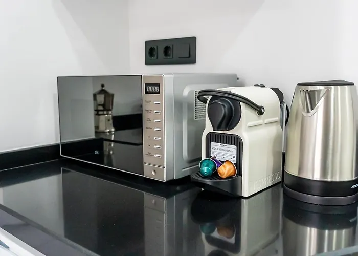 Modern Wave Escape With Private Parking And Rooftop Pool By Namaste Elite