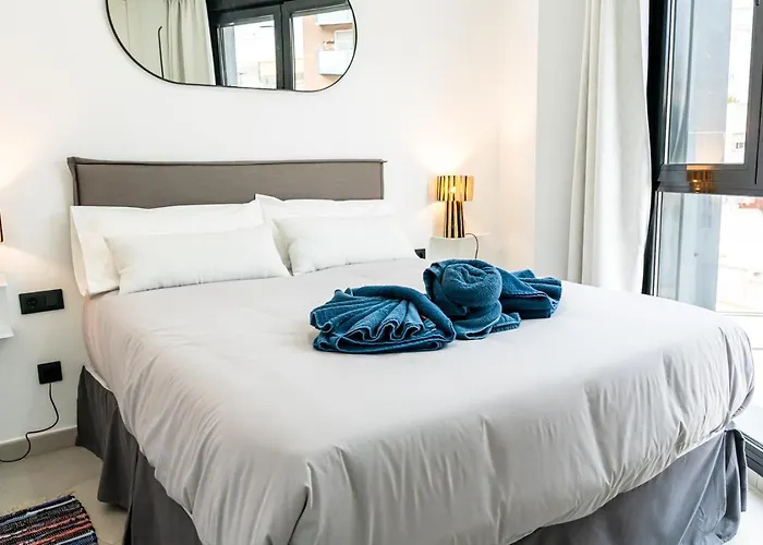 Modern Wave Escape With Private Parking And Rooftop Pool By Namaste Elite Apartamento