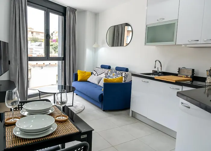 Apartamento Modern Wave Escape With Private Parking And Rooftop Pool By Namaste Elite Torremolinos