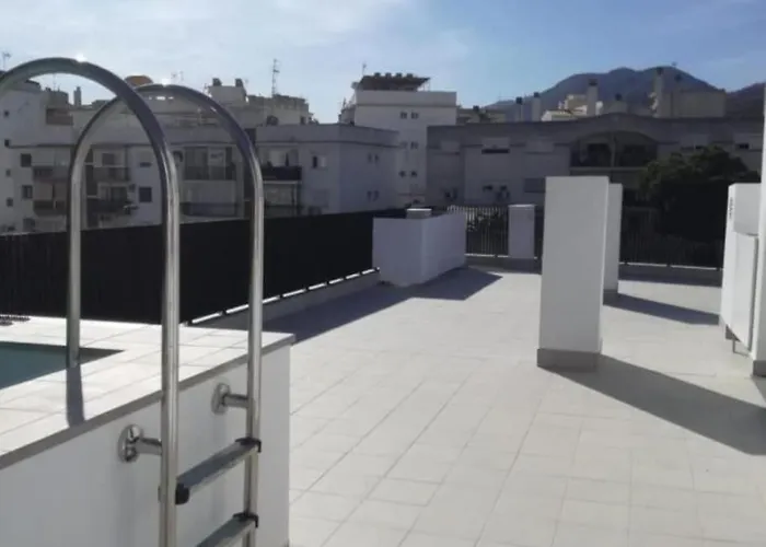 Modern Wave Escape With Private Parking And Rooftop Pool By Namaste Elite Lägenhet *